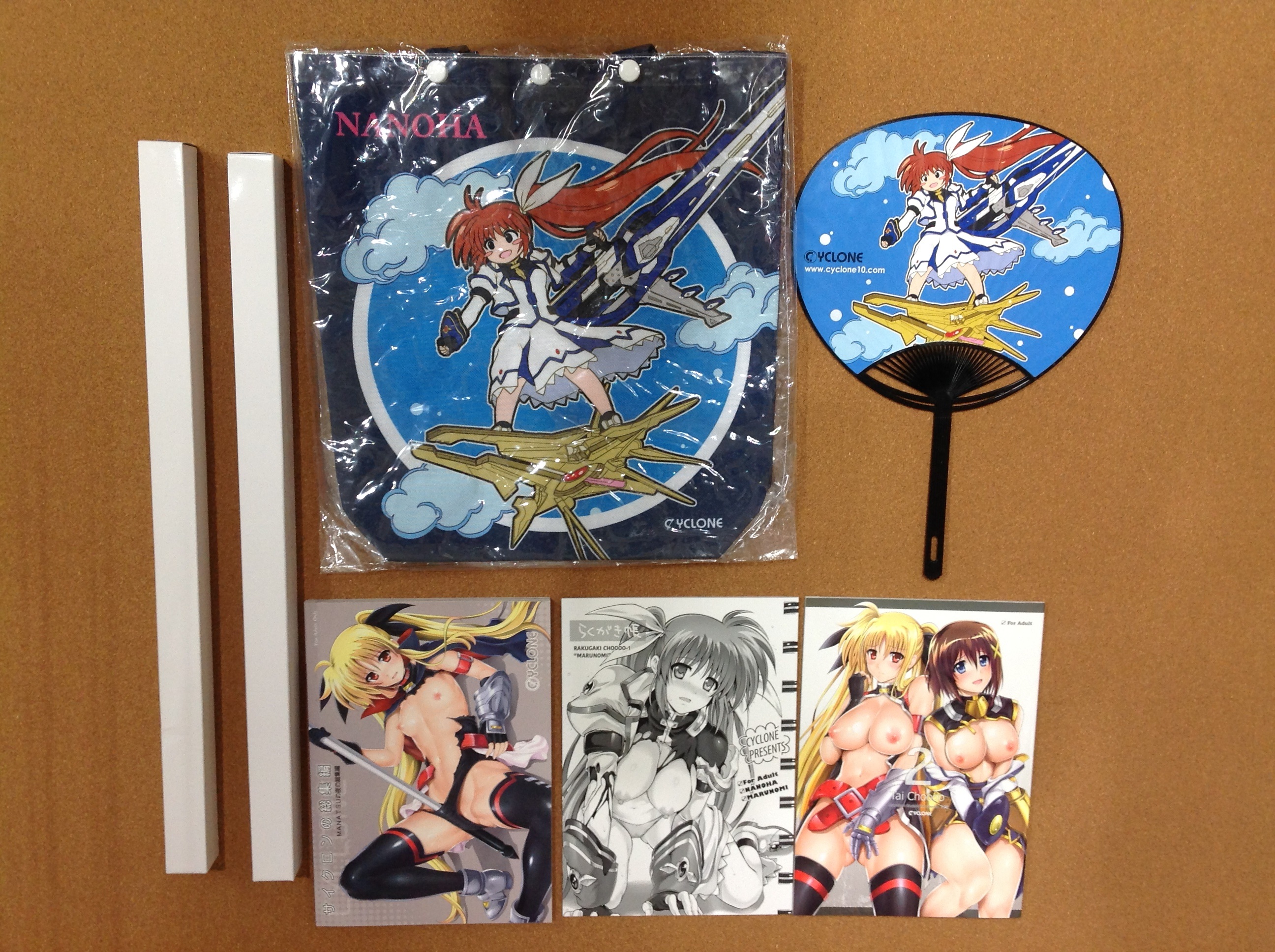 コミケ88 7点フルセット(トートバッグ+ポスター2種+うちわ+サイクロンの総集編 MANATSUの総集編+Tai Choooo 2+らくがき帳)