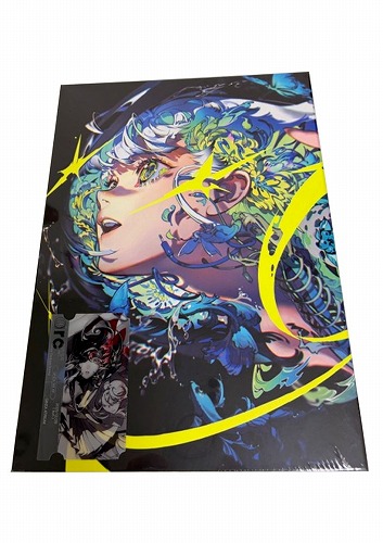 非売品イラストカード付）EYE YONEYAMA MAI 米山舞 作品集 Collector’s Edition 2025